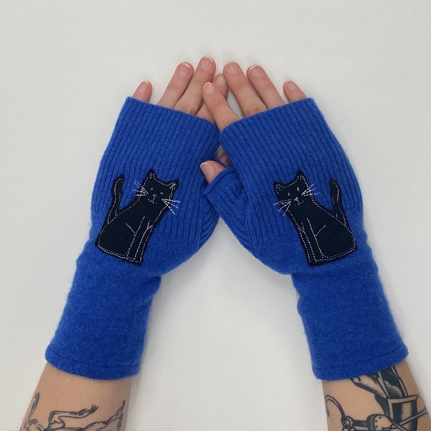 Gloves-Cat