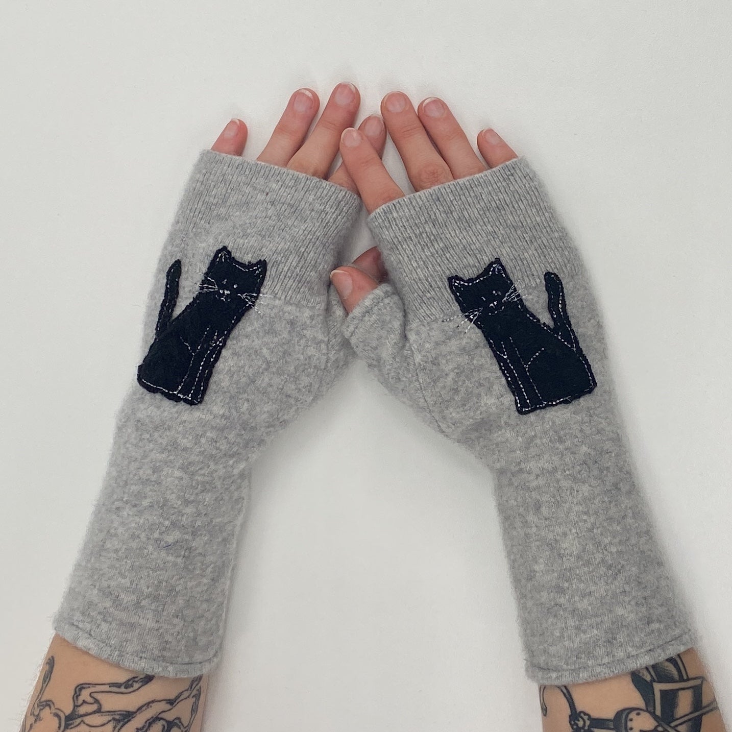 Gloves-Cat