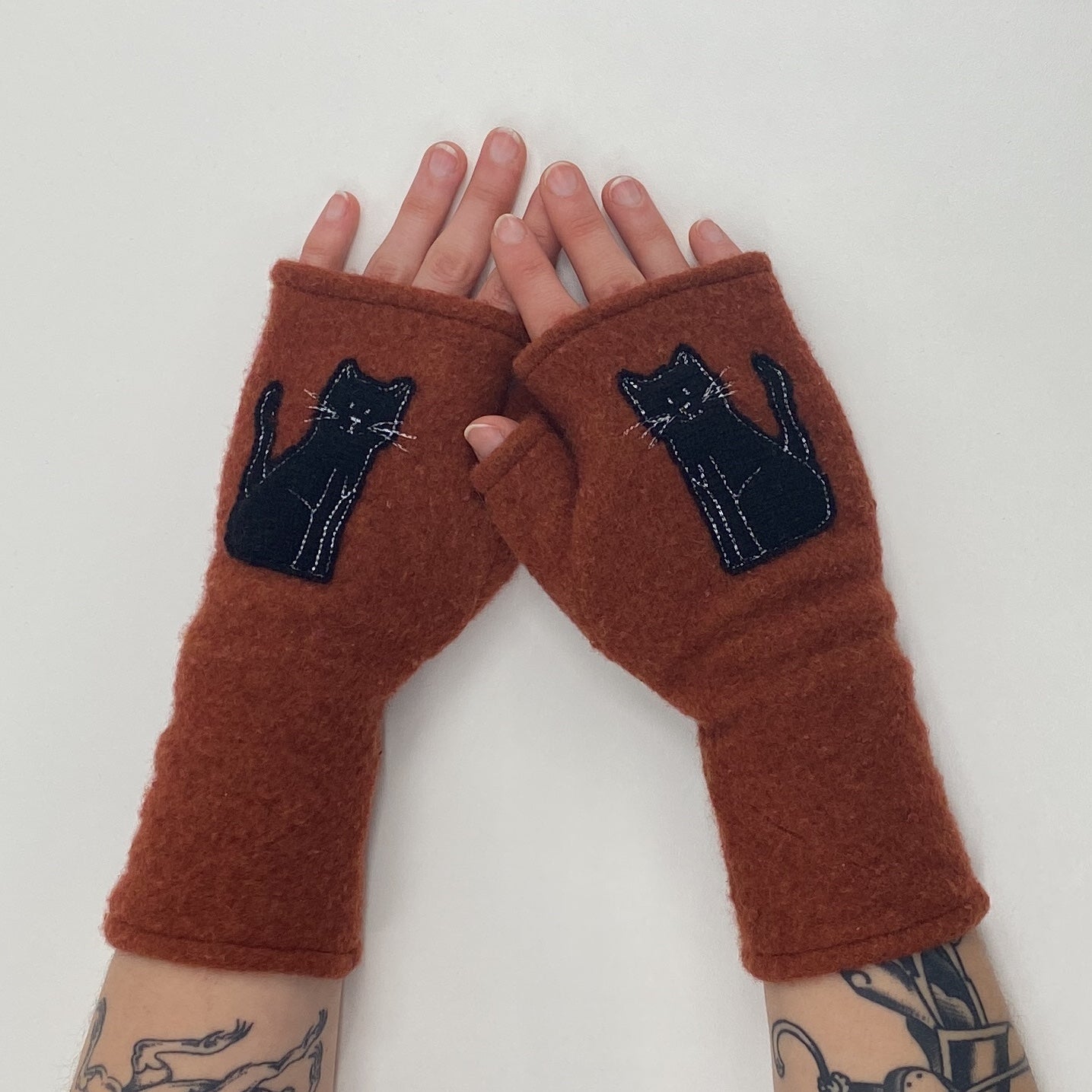 Gloves-Cat