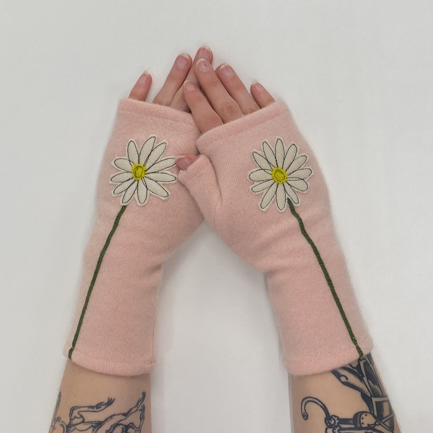 Gloves-Daisy