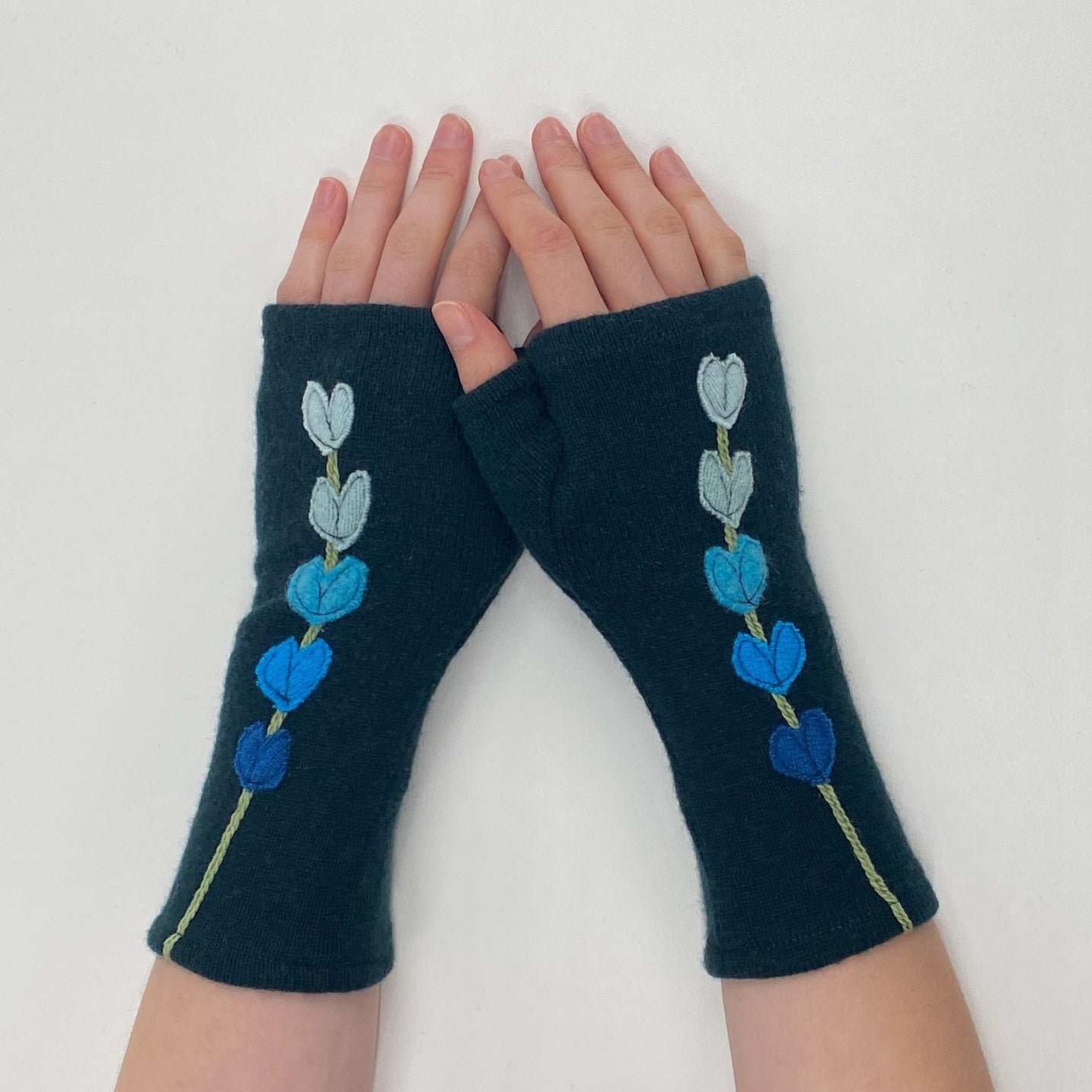 Gloves-Lupine