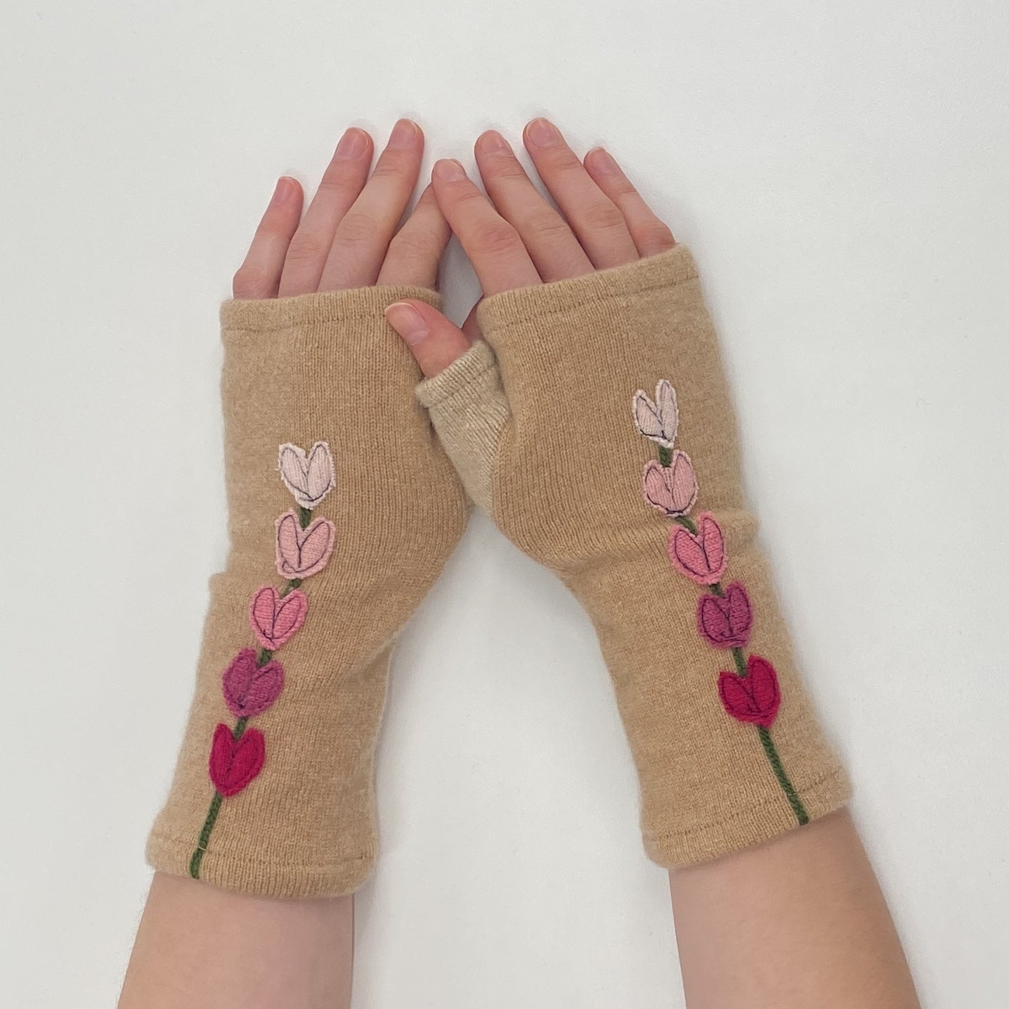 Gloves-Lupine