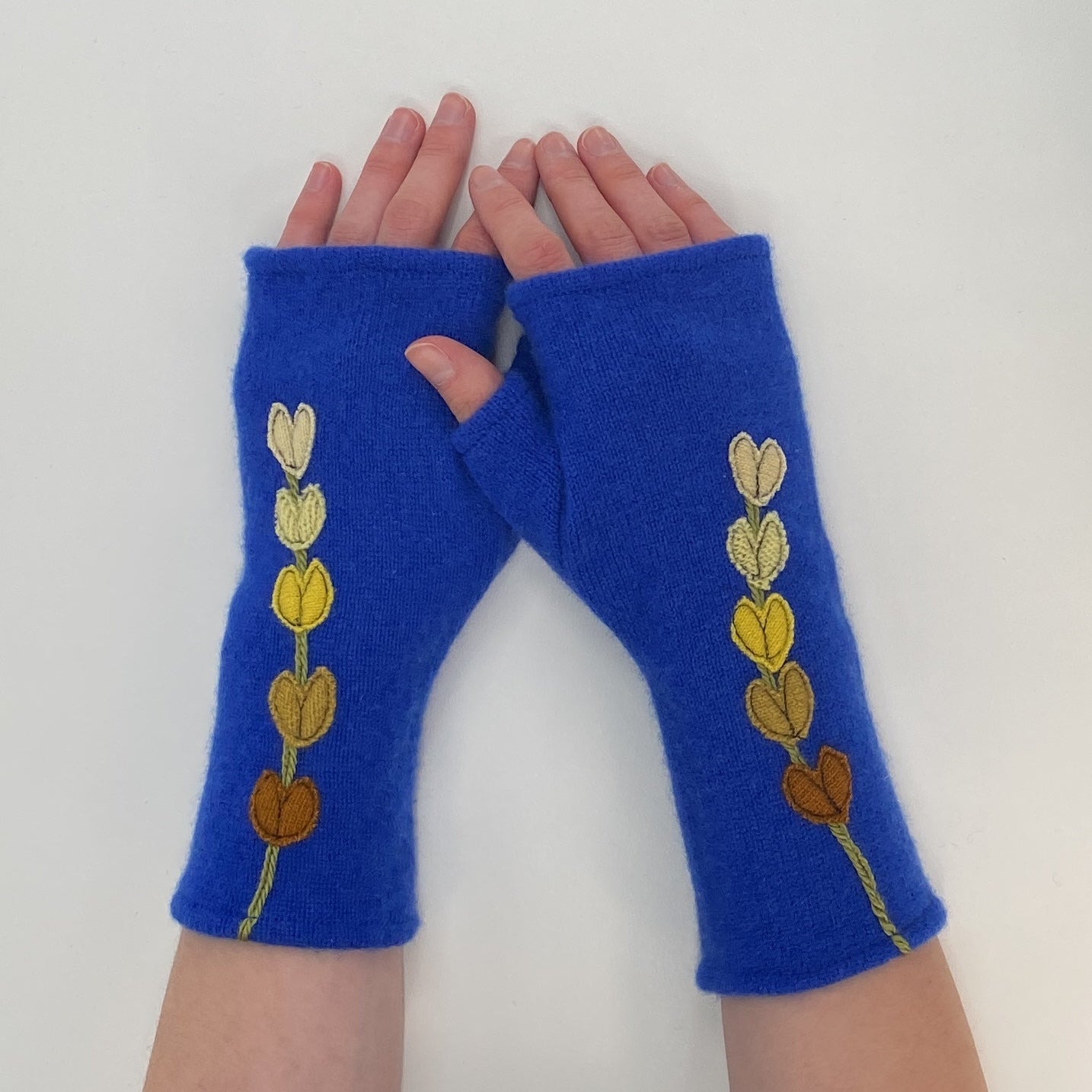 Gloves-Lupine