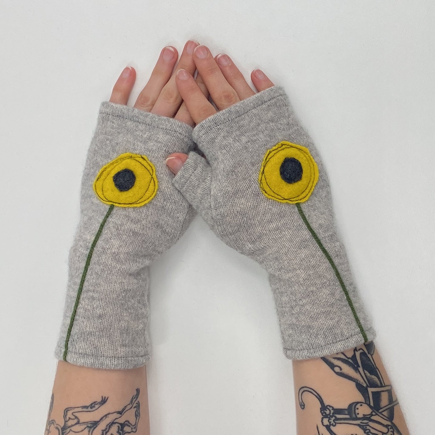 Gloves-Poppy