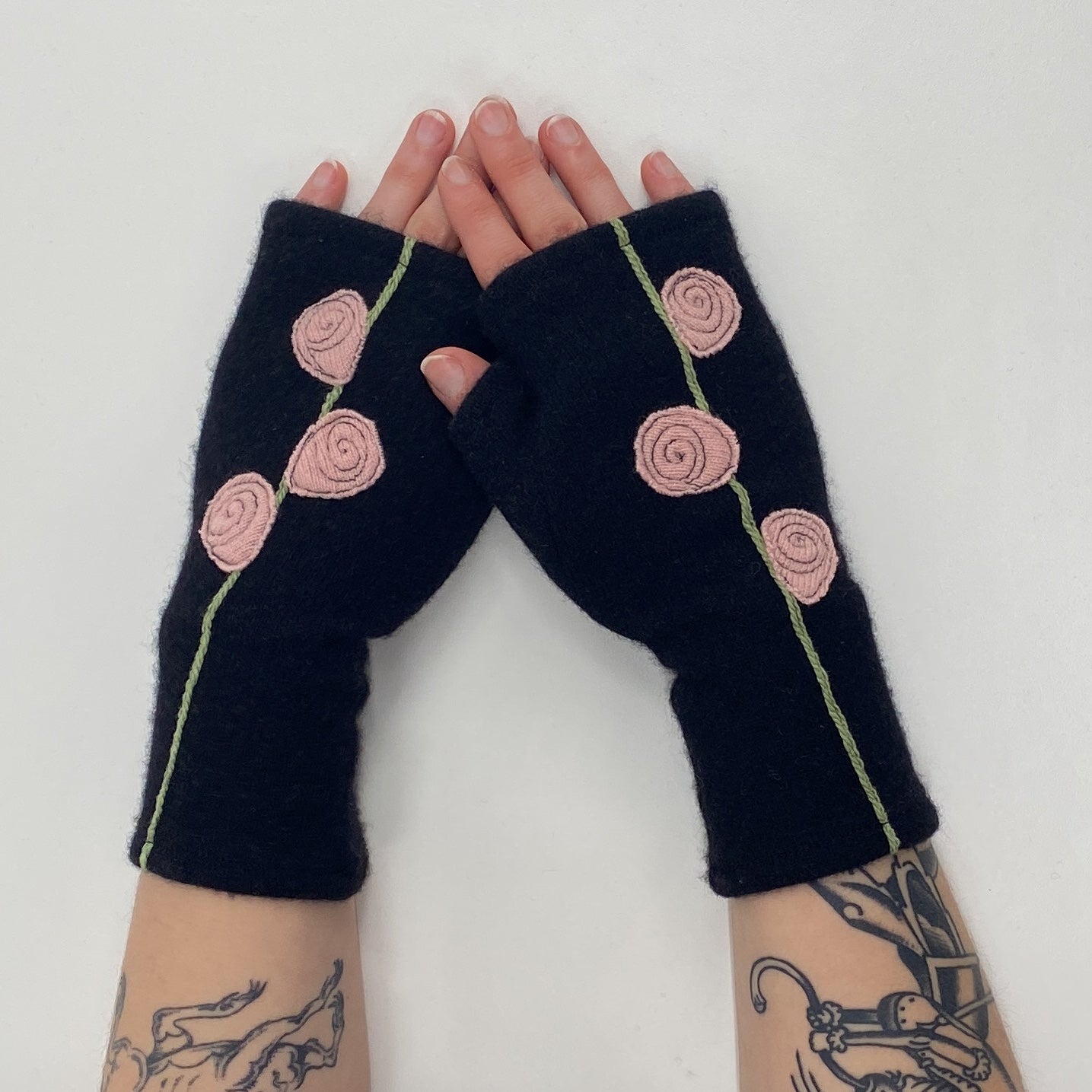 Gloves-Rosebud