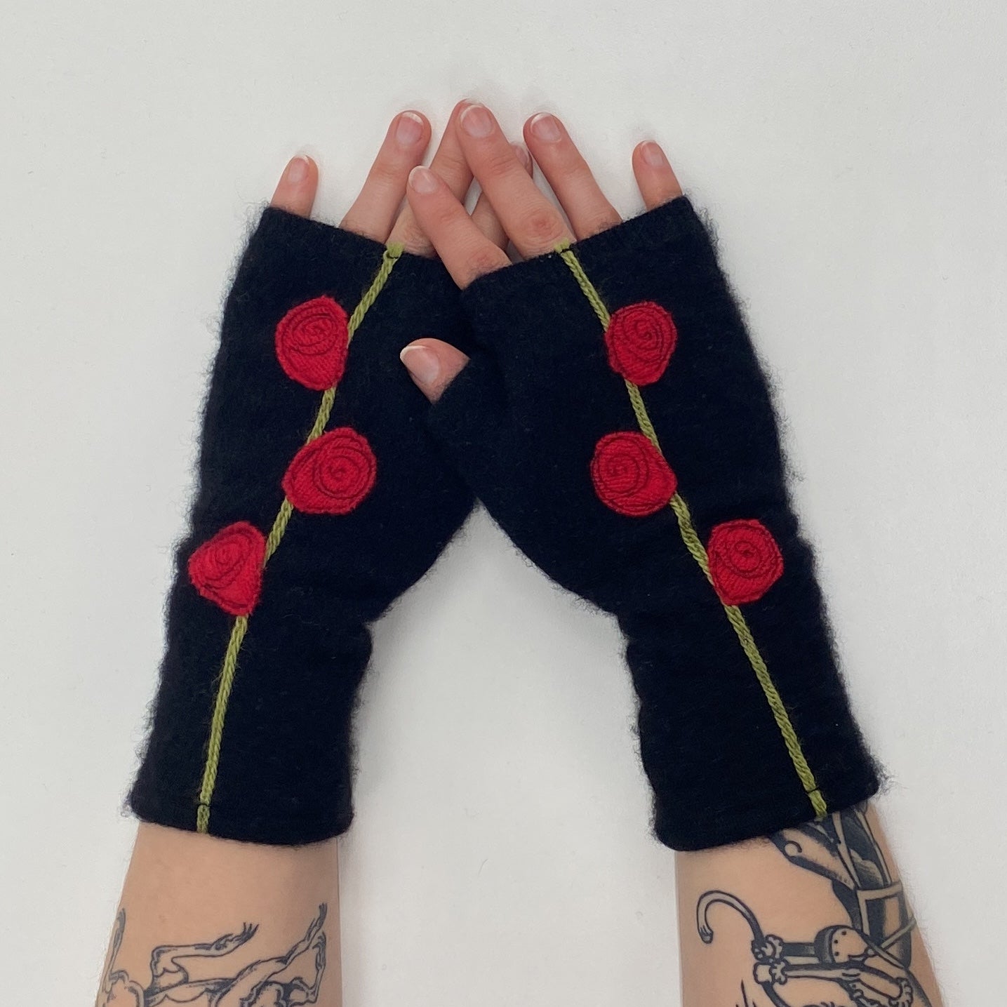 Gloves-Rosebud