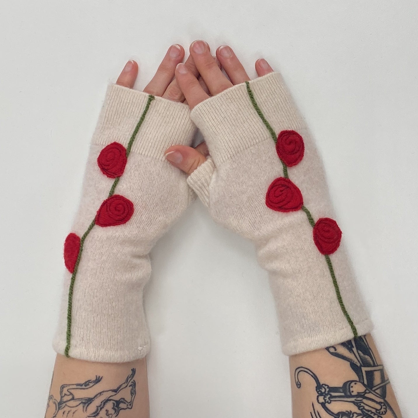 Gloves-Rosebud