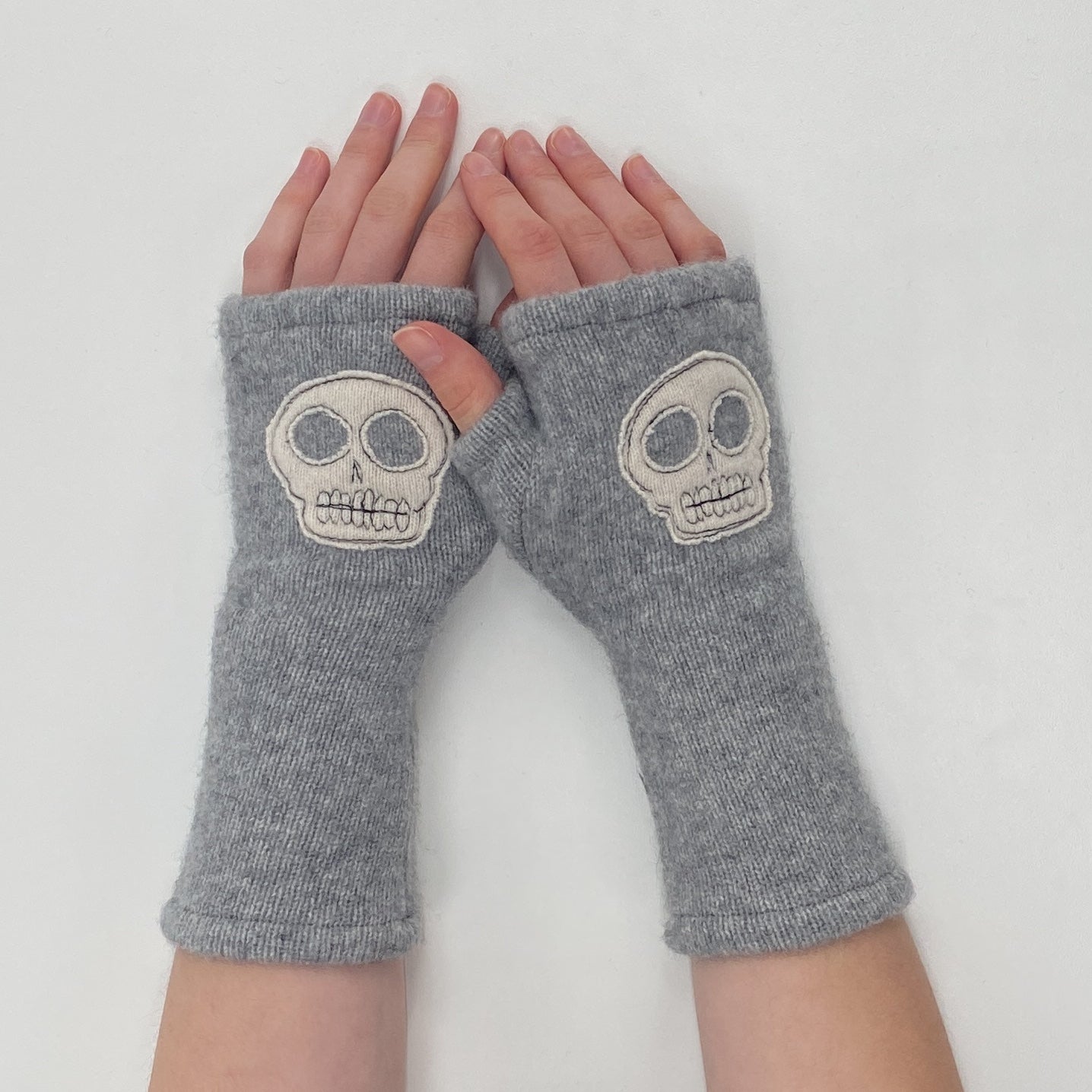 Gloves-Skulls