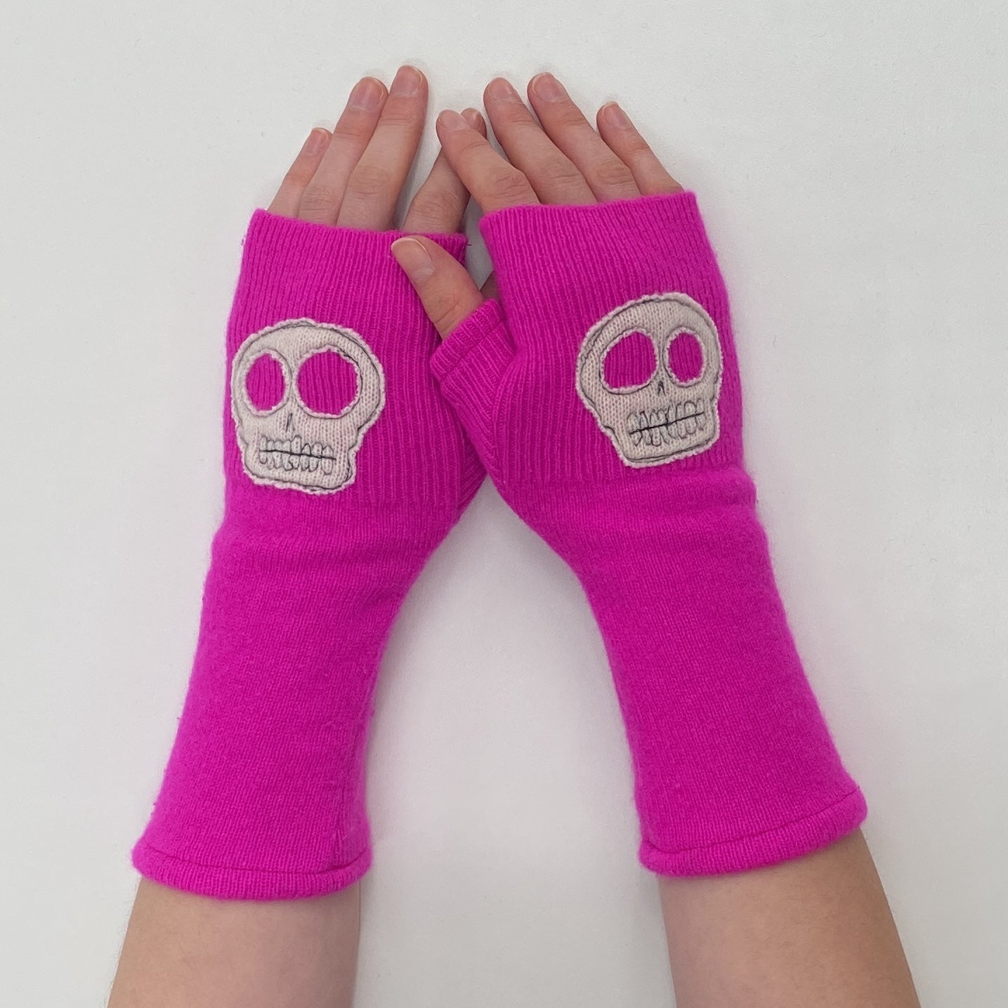 Gloves-Skulls