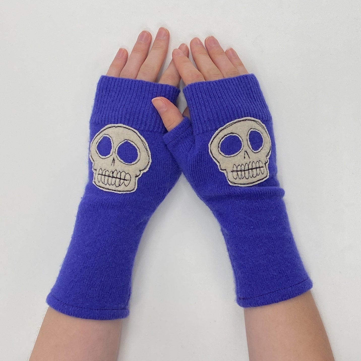 Gloves-Skulls