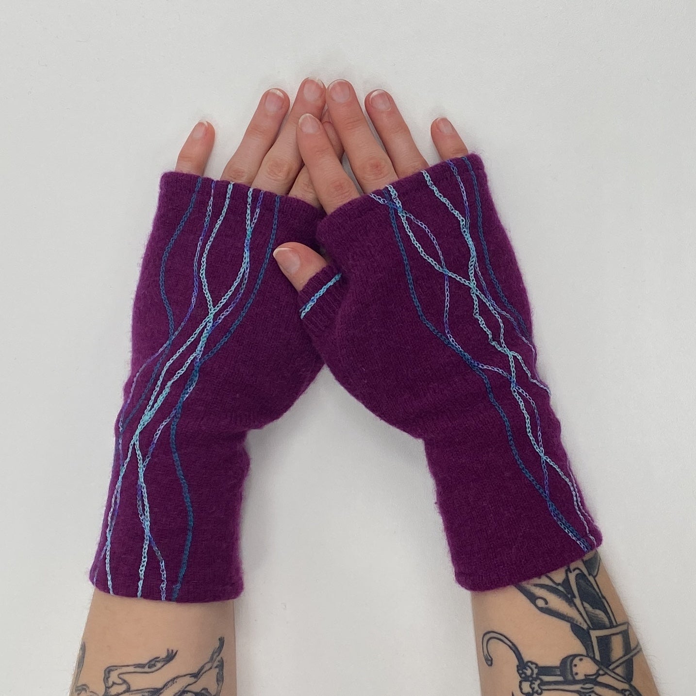 Gloves-Squiggle