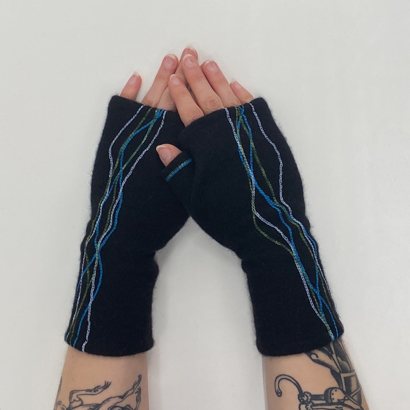 Gloves-Squiggle