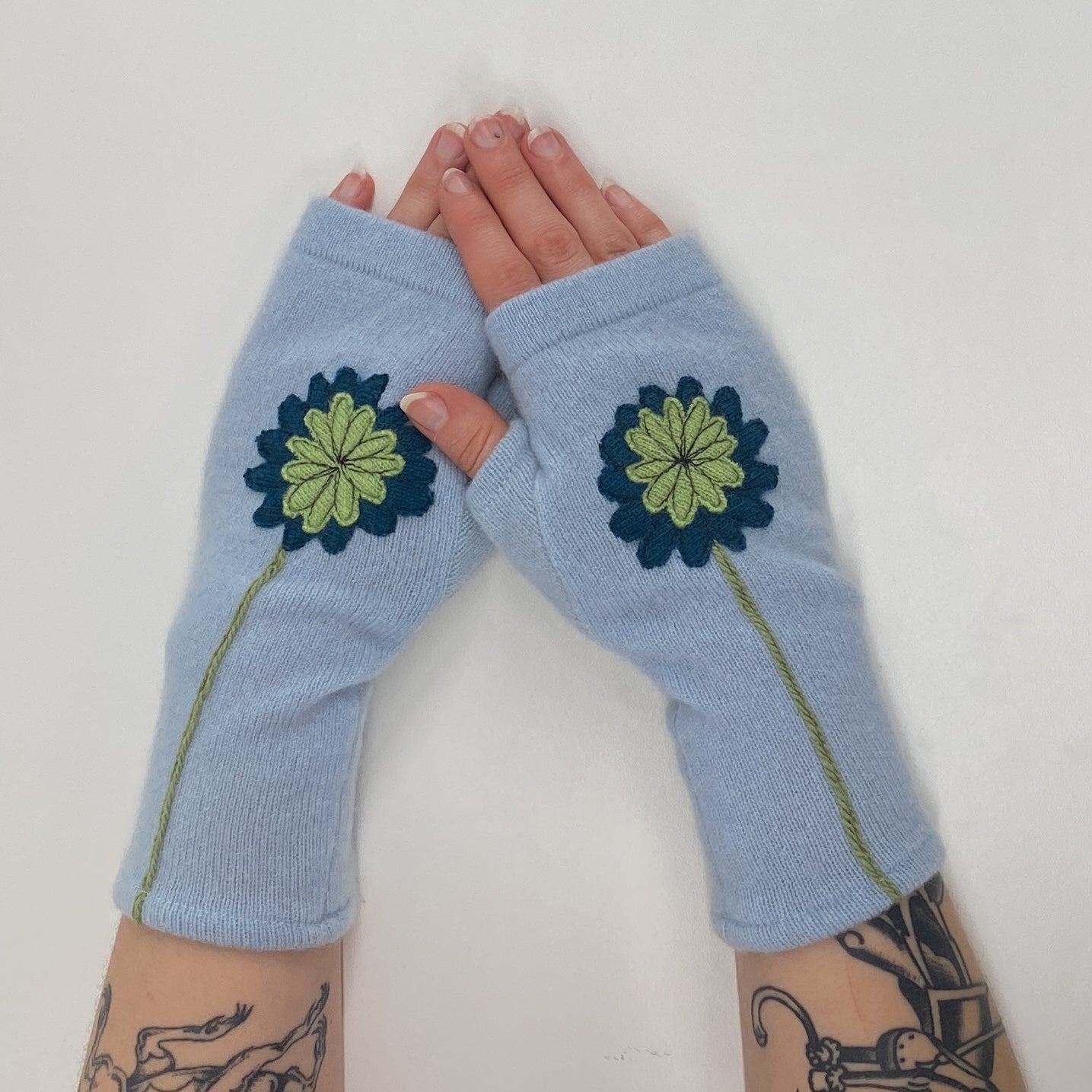 Gloves-Zinnia