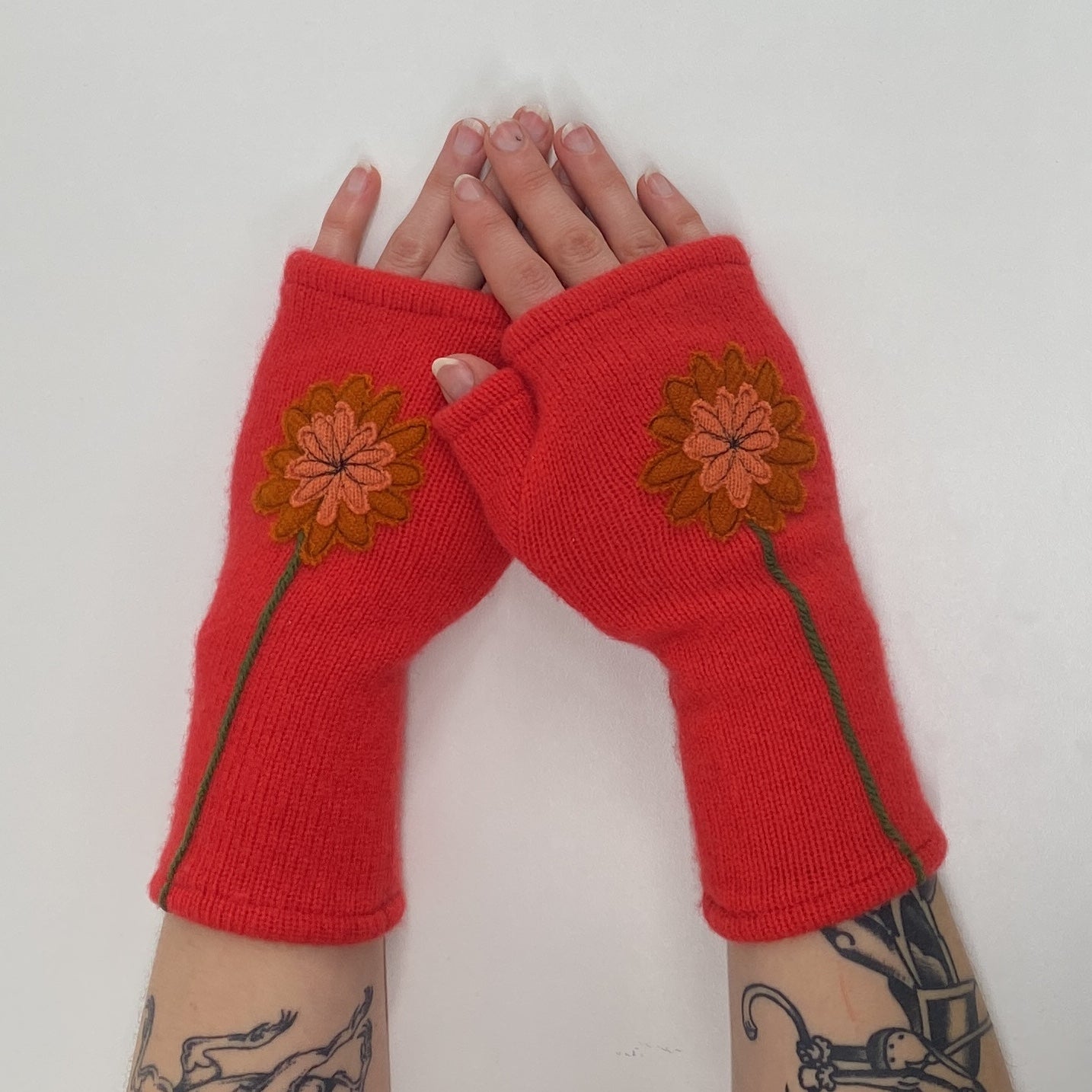 Gloves-Zinnia