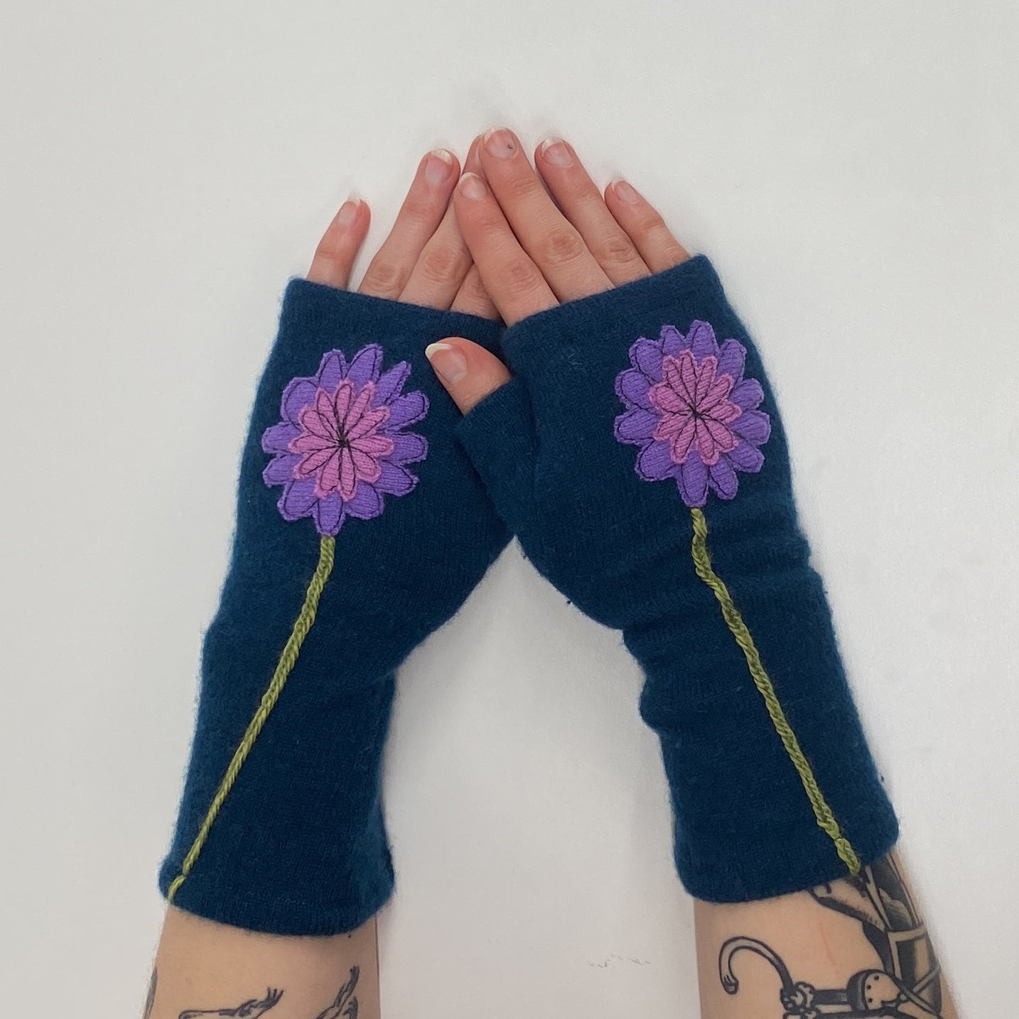 Gloves-Zinnia