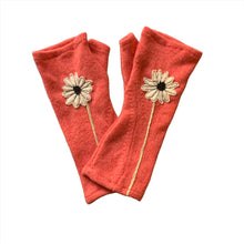 Load image into Gallery viewer, Gloves-Daisy
