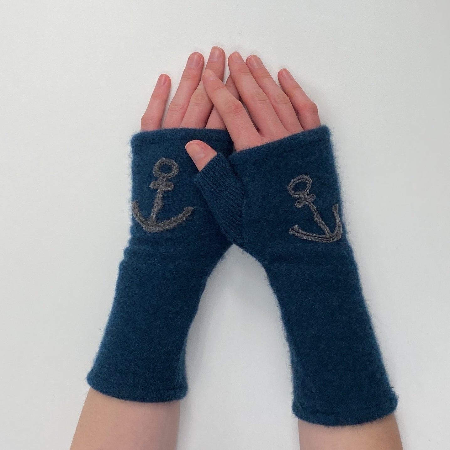 Gloves-Anchor