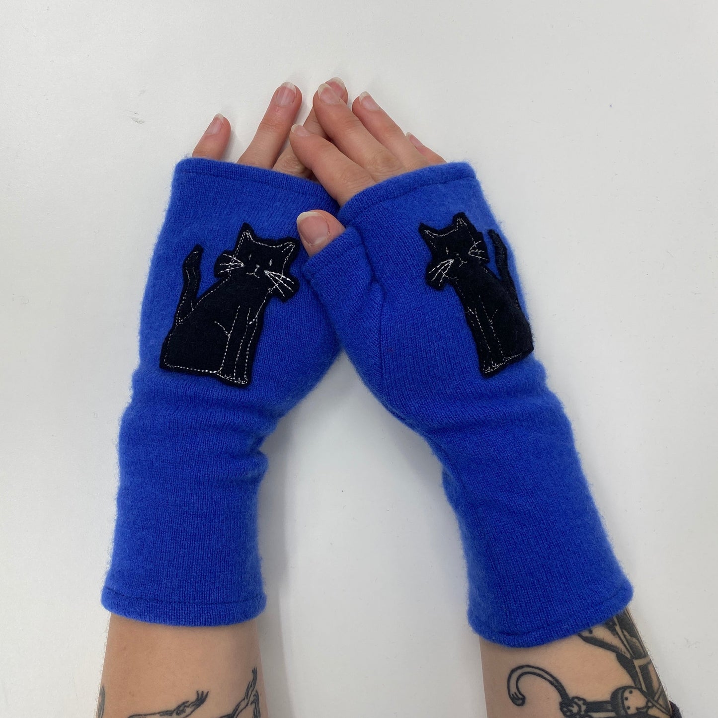 Gloves-Cat