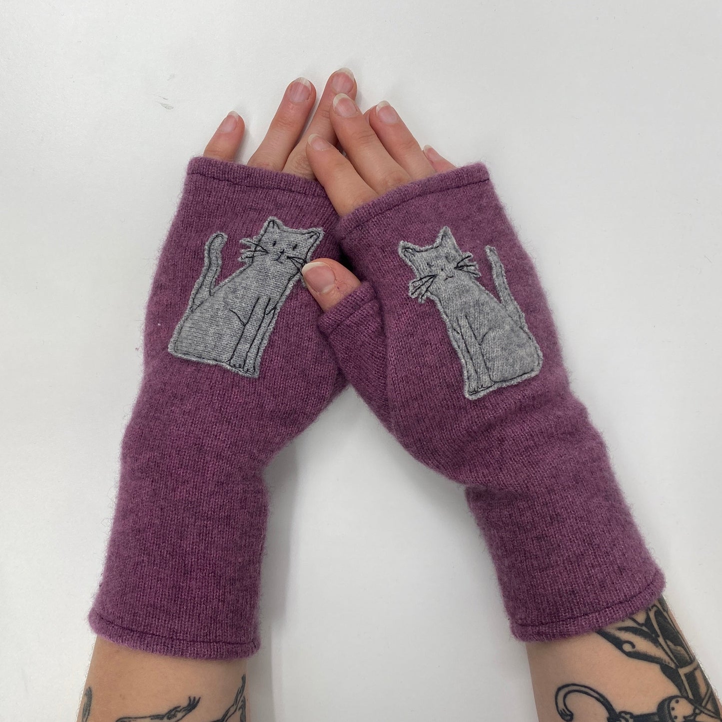 Gloves-Cat