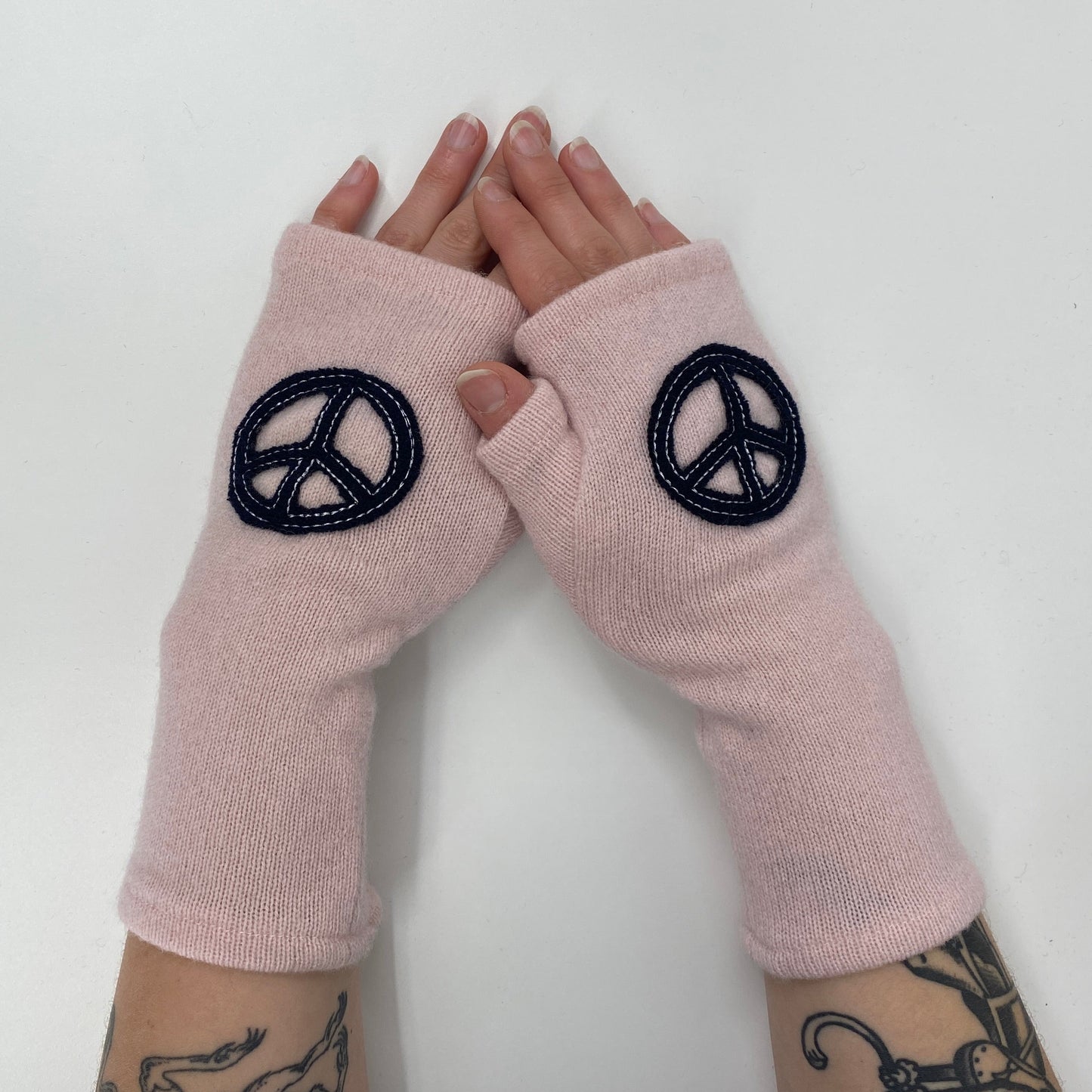Gloves-Peace Sign