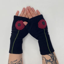 Load image into Gallery viewer, Gloves-Poppy
