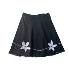 Load image into Gallery viewer, Mini Skirt-White Daisy
